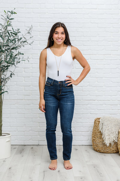 Reba Hi-Rise Clean Relaxed Fit Jeans