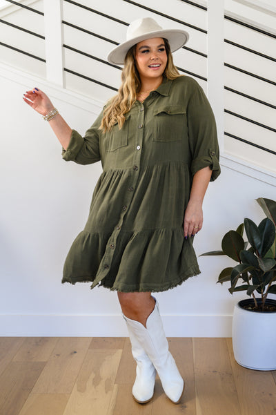 Weekend In Aspen Tiered Button Up Dress In Forest
